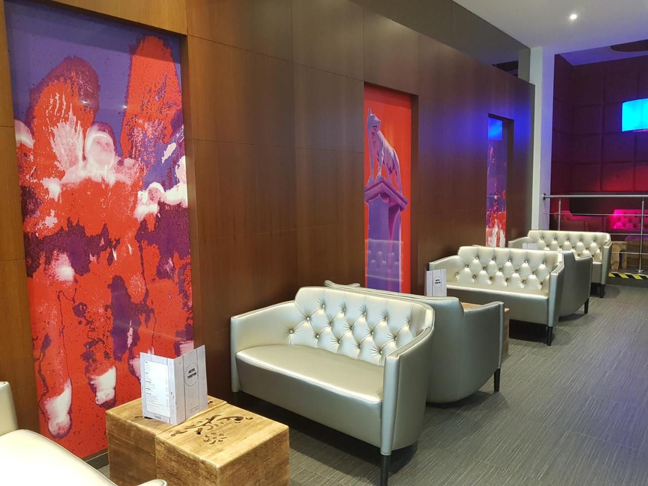 Hotel Tristar La Louviere Ngoại thất bức ảnh